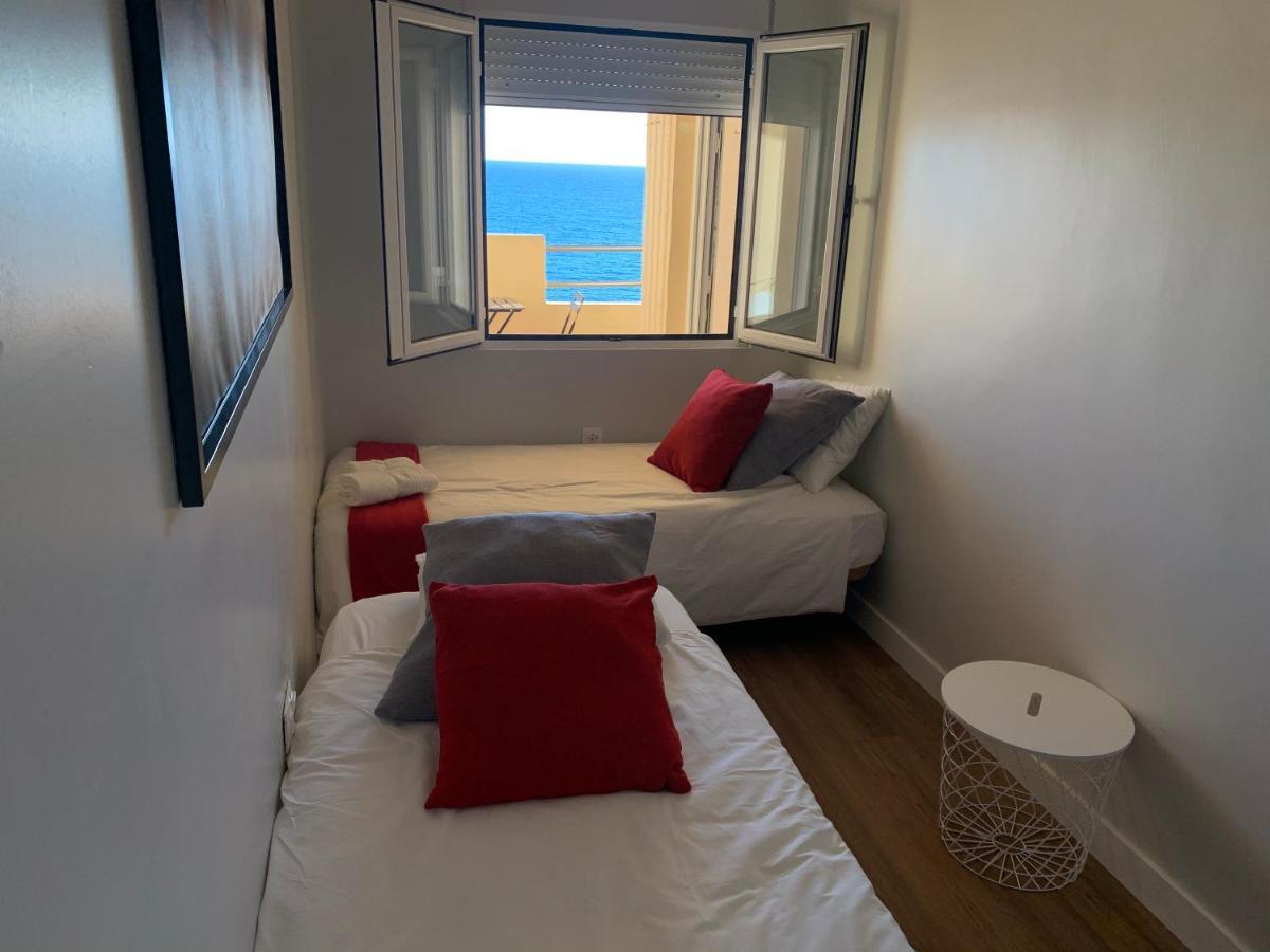 Piso Amplio Frente Al Mar En Pleno Paseo Maritimo. Appartement Cádiz